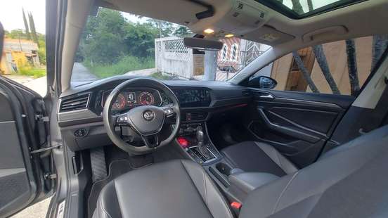 VOLKSWAGEN-JETTA-2018