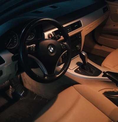 BMW-320i-2009