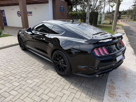 FORD-MUSTANG-2020