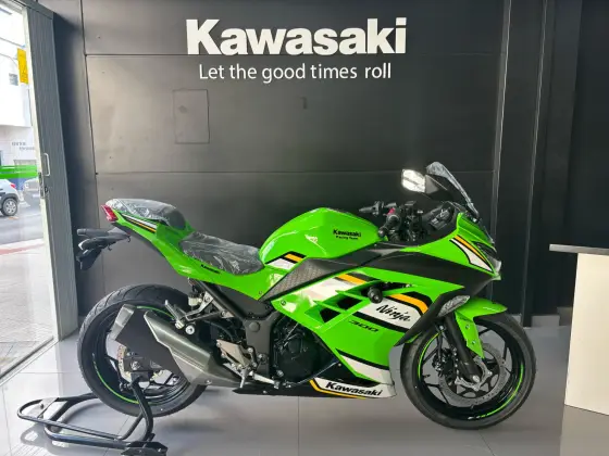 KAWASAKI NINJA 300 