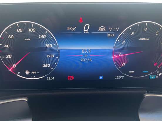 MERCEDES-BENZ-GLB 200-2024