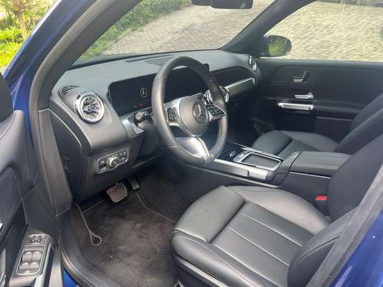 MERCEDES-BENZ-GLB 200-2024