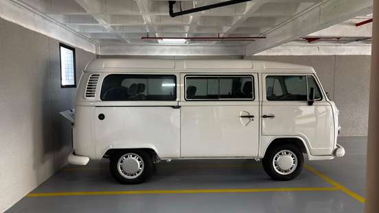 VOLKSWAGEN-KOMBI-1.6 MI CARAT 8V GASOLINA 3P MANUAL VOLKSWAGEN-KOMBI-1998