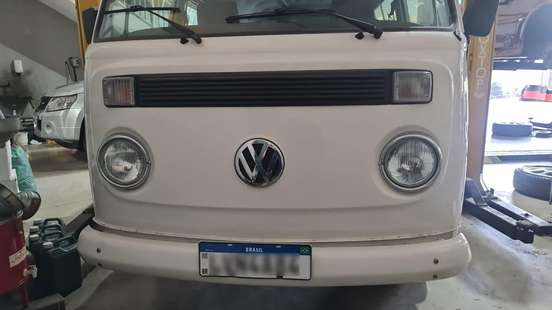 VOLKSWAGEN-KOMBI-1.6 MI CARAT 8V GASOLINA 3P MANUAL VOLKSWAGEN-KOMBI-1998