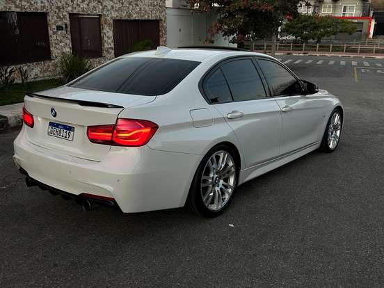 BMW-320i-2.0 M SPORT GP 16V TURBO ACTIVE FLEX 4P AUTOMÁTICO BMW-320i-2017