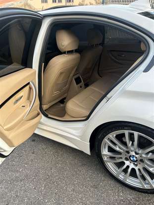BMW-320i-2017
