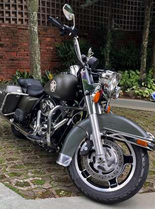 HARLEY-DAVIDSON-ROAD KING POLICE-2013