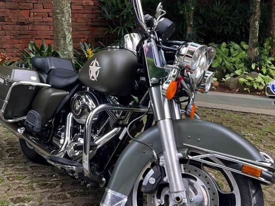 HARLEY-DAVIDSON-ROAD KING POLICE HARLEY-DAVIDSON-ROAD KING POLICE-2013
