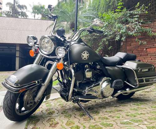 HARLEY-DAVIDSON-ROAD KING POLICE-2013