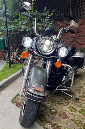 HARLEY-DAVIDSON-ROAD KING POLICE-2013