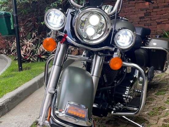 HARLEY-DAVIDSON-ROAD KING POLICE HARLEY-DAVIDSON-ROAD KING POLICE-2013