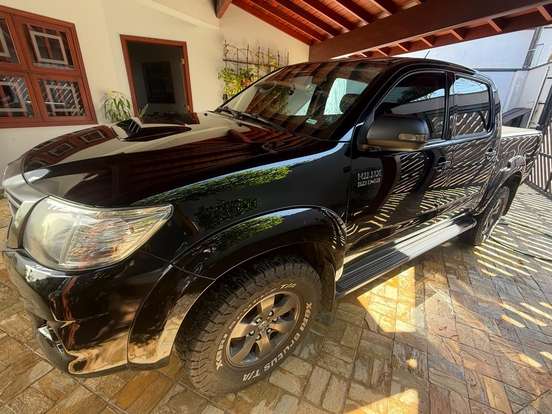 TOYOTA-HILUX-3.0 SRV 4X4 CD 16V TURBO INTERCOOLER DIESEL 4P AUTOMÁTICO TOYOTA-HILUX-2014