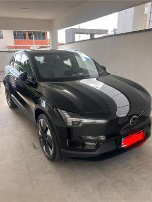 VOLVO-EX30-2024