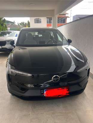 VOLVO-EX30-2024
