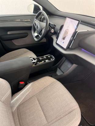 VOLVO-EX30-2024