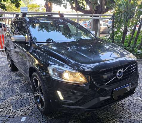 VOLVO-XC60-2015