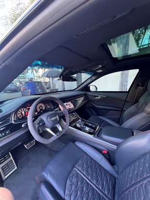 AUDI-RS Q8-2023