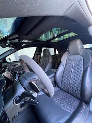 AUDI-RS Q8-2023