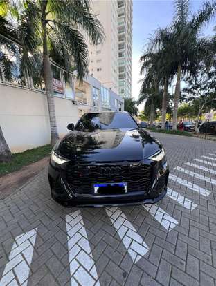 AUDI-RS Q8-2023