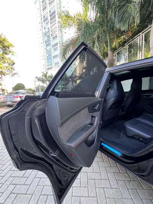 AUDI-RS Q8-2023