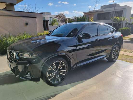 BMW-X4-2022