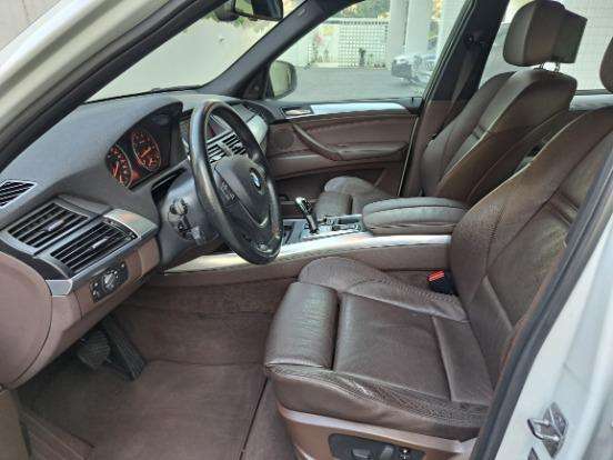 BMW-X5-2011