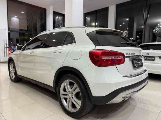 MERCEDES-BENZ-GLA 200-1.6 CGI STYLE 16V TURBO FLEX 4P AUTOMÁTICO MERCEDES-BENZ-GLA 200-2016