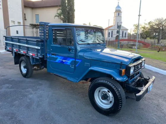 TOYOTA BANDEIRANTE 3.7 BJ55LP-BL3 4X4 CS DIESEL 2P MANUAL