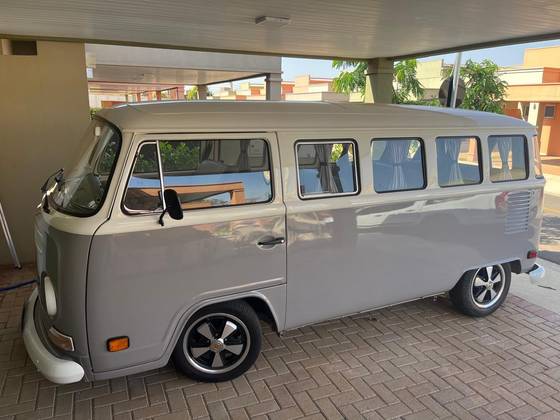 VOLKSWAGEN KOMBI 1.6 STD 8V GASOLINA 3P MANUAL