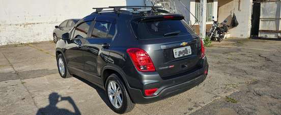 CHEVROLET-TRACKER-2017