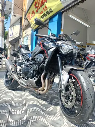 KAWASAKI Z900 
