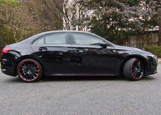 MERCEDES-BENZ-A 35 AMG-2022
