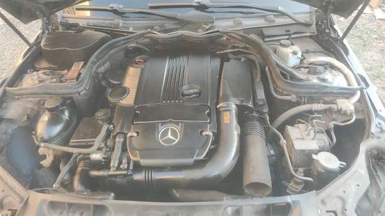 MERCEDES-BENZ-C 180-2011