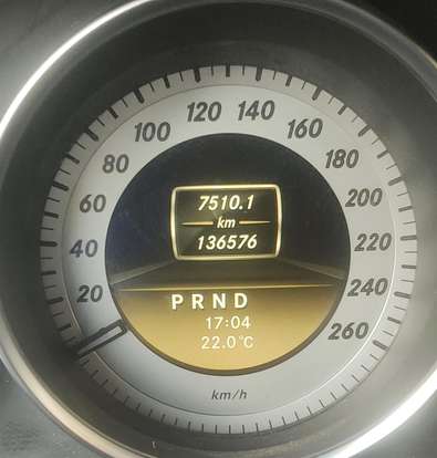 MERCEDES-BENZ-C 180-2011