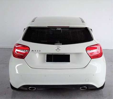 MERCEDES-BENZ-A 200-2013