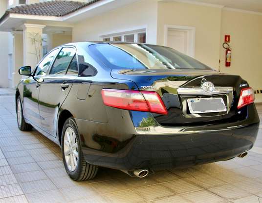 TOYOTA-CAMRY-2010