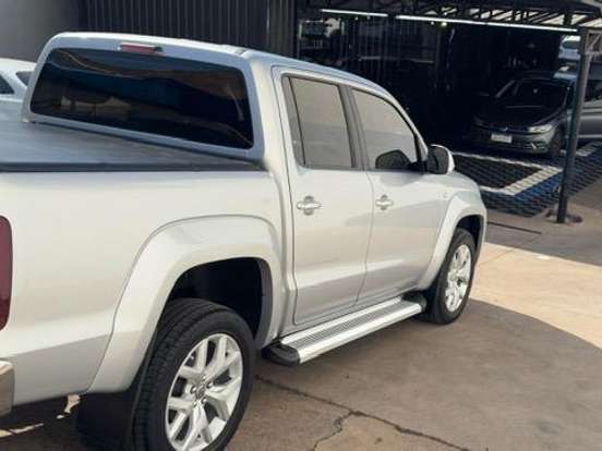 VOLKSWAGEN-AMAROK-2.0 HIGHLINE 4X4 CD 16V TURBO INTERCOOLER DIESEL 4P AUTOMÁTICO VOLKSWAGEN-AMAROK-2017