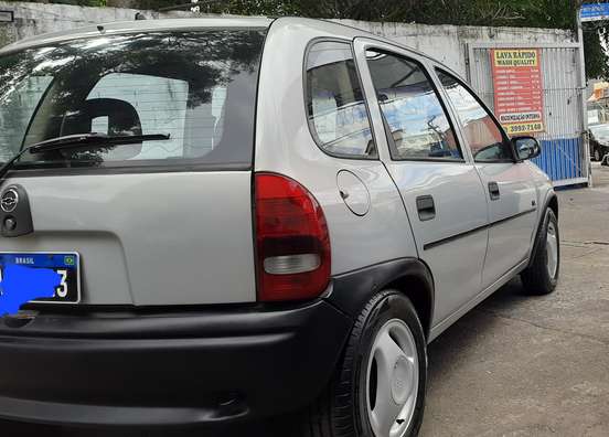 CHEVROLET-CORSA-1995