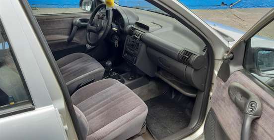 CHEVROLET-CORSA-1995