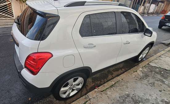CHEVROLET-TRACKER-2013
