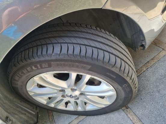 FORD-FOCUS-2010