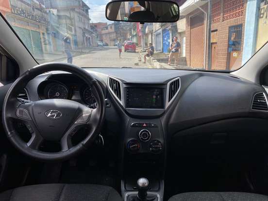 HYUNDAI-HB20-2018