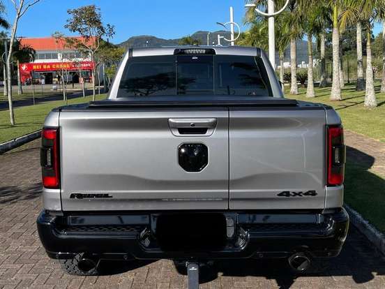 RAM-1500-5.7 V8 GASOLINA REBEL CD 4X4 AUTOMÁTICO RAM-1500-2021