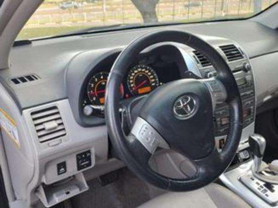 TOYOTA-COROLLA-2012