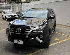 TOYOTA HILUX SW4 2.8 SRX 4X4 16V TURBO INTERCOOLER DIESEL 4P AUTOMÁTICO TOYOTA HILUX SW4 2.8 SRX 4X4 16V TURBO INTERCOOLER DIESEL 4P AUTOMÁTICO