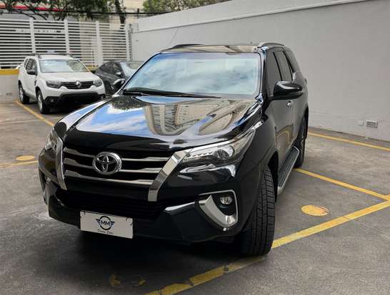 TOYOTA-HILUX SW4-2.8 SRX 4X4 16V TURBO INTERCOOLER DIESEL 4P AUTOMÁTICO TOYOTA-HILUX SW4-2018