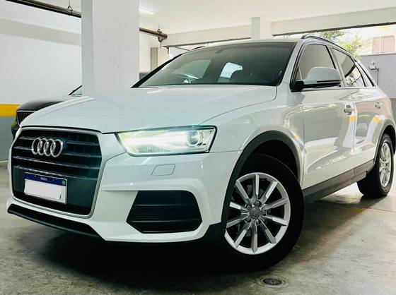 AUDI Q3 1.4 TFSI AMBIENTE FLEX 4P S TRONIC