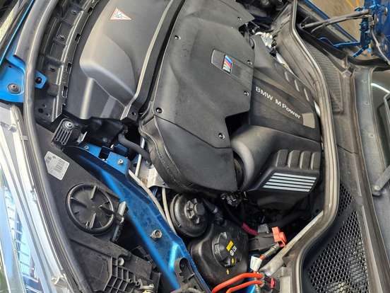 BMW-X6-4.4 M SPORT 4X4 COUPÉ V8 32V BI-TURBO GASOLINA 4P AUTOMÁTICO BMW-X6-2015