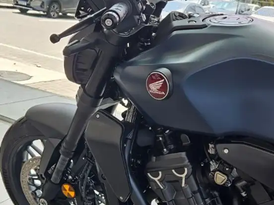 HONDA-CB 1000R BLACK EDITION ABS HONDA-CB 1000R BLACK EDITION ABS-2025