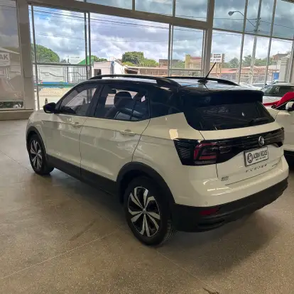 VOLKSWAGEN-T-CROSS-2021